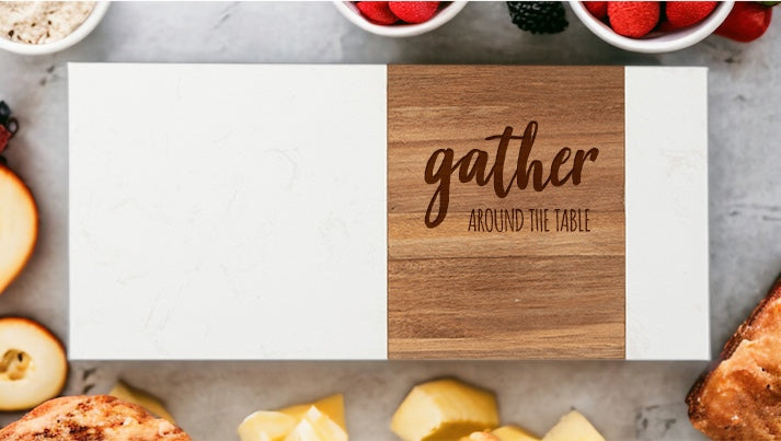 WHITE MARBLE AND ACACIA WOOD SERVING BOARD